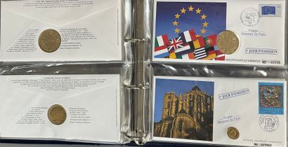 [Premier jour]. [Monnaie]. LOT de 3 albums...