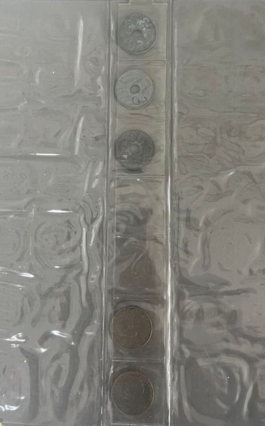 [Monnaie]. [France]. ALBUM de monnaies France.
Plusieurs...
