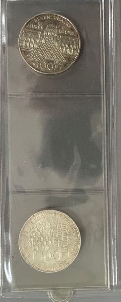 [Monnaie]. [France]. ALBUM de monnaies France.
Plusieurs...