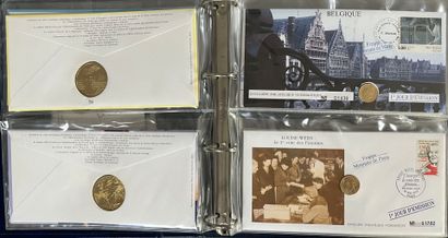 [Premier jour]. [Monnaie]. LOT de 3 albums...