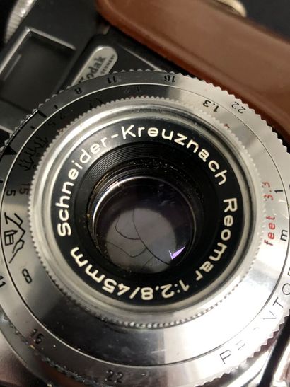 LOT of cameras and accessories
Such as Kodak,...