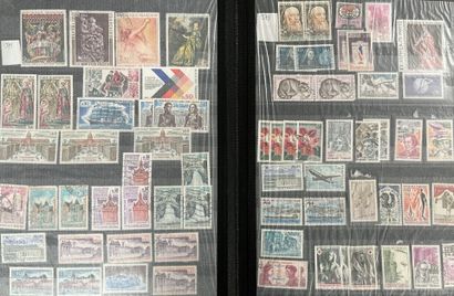 [Philately]. [France]. LOT of 3 albums of...