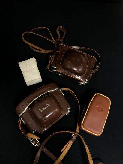 LOT of cameras and accessories
Such as Kodak,...
