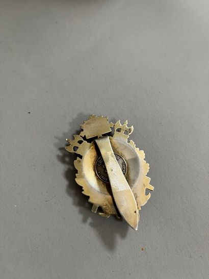 [Militaria]. LOT of medals, badges and miscellaneous...