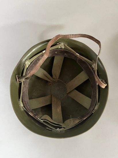 [Militaria]. LOT of HELMETS :
- 1 marked...