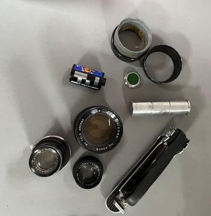 CAMERA SET : 
PRAKTICA B200 in case with...