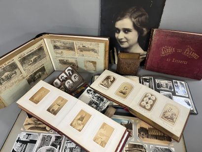 LOT of 5 ALBUMS of postcards and photos.
Also...