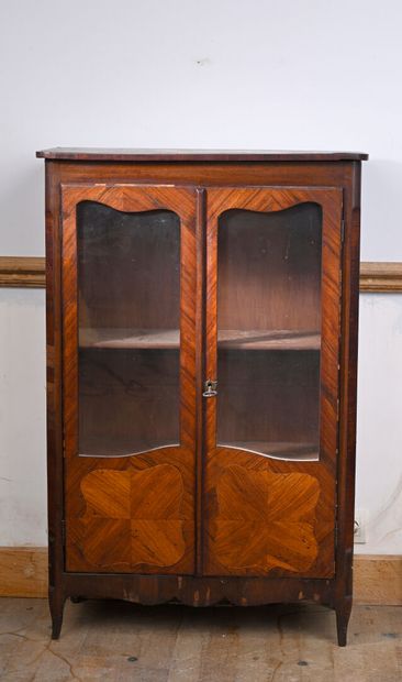Small veneered and framed display case in...