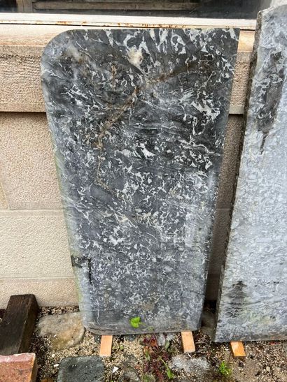Saint Anne grey marble
93.8 x 40.7 x 2.4...