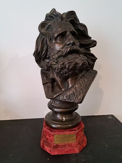 After François RUDE
Gallic warrior
Patinated...