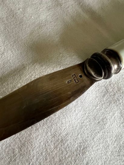 Germany 18th century
Silver knife with porcelain...