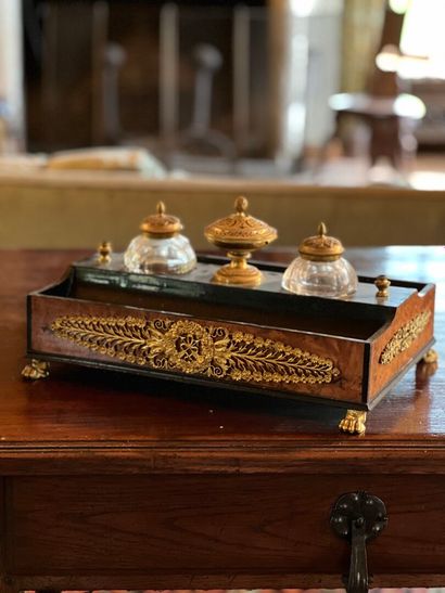 Restoration-period tuya burr writing desk....