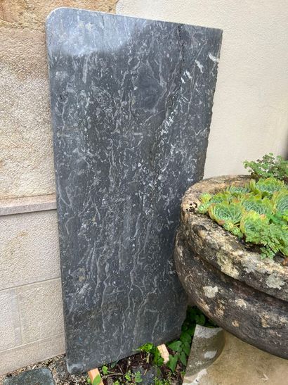 Saint Anne gray marble 
129.5 x 54.5 x 2...