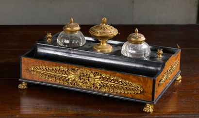Restoration-period tuya burr writing desk....