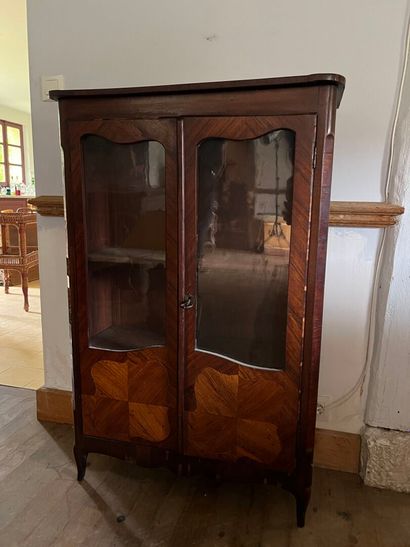 Small veneered and framed display case in...