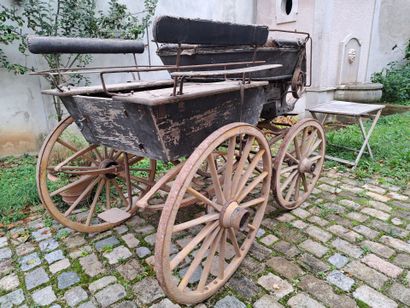 Phaéton four-wheeled wagonnette, leather...