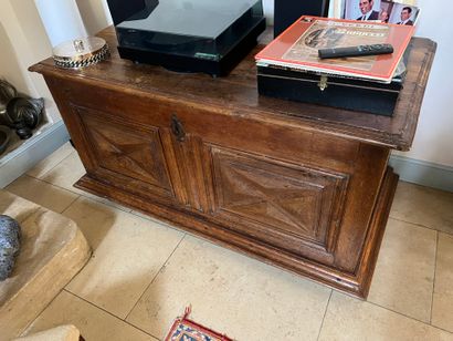 Louis XIV style diamond-point walnut chest,...
