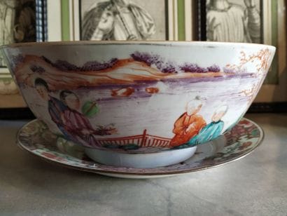 CHINA, 18th century
Porcelain bowl decorated...