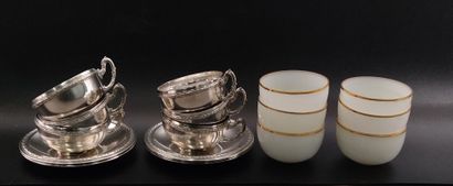 Lot: six small bowls in white opaline with...