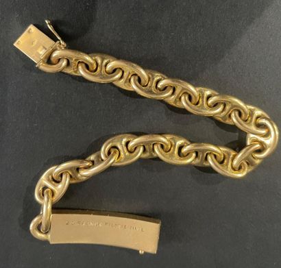Gold curb chain link, marine style.
Weight:...