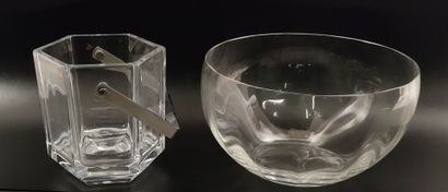 Sèvres crystal 
a salad bowl diam 23.50 cm...