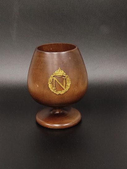 Lot: A porcelain bowl vase from Paris
with...