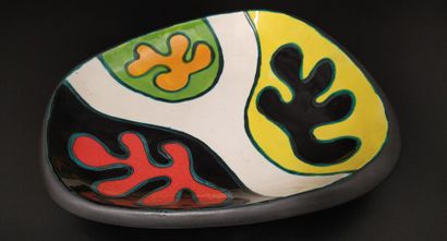 Gabriel Fourmaintraux 
Cup with abstract...