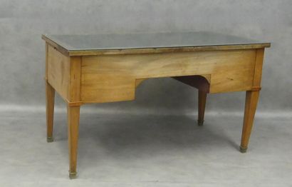 Small desk with four drawers in front and...