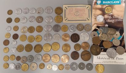 A small lot of coins, medals and tokens
Gross...