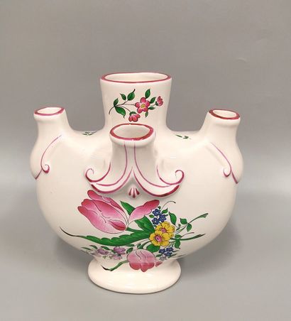 Lunéville KELLER et GUERIN: a pot holder...