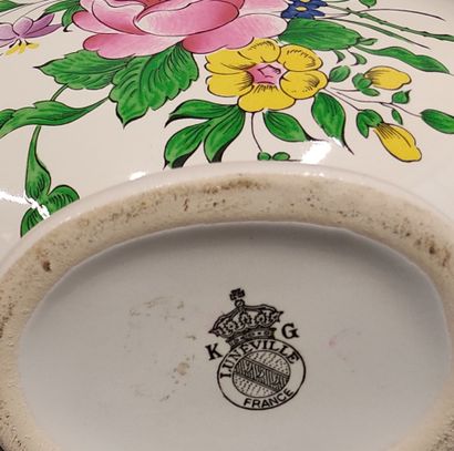 Lunéville KELLER et GUERIN: a pot holder...
