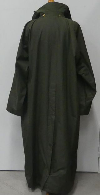 BARBOUR BURGGHLEY
A long waterproof hunting...