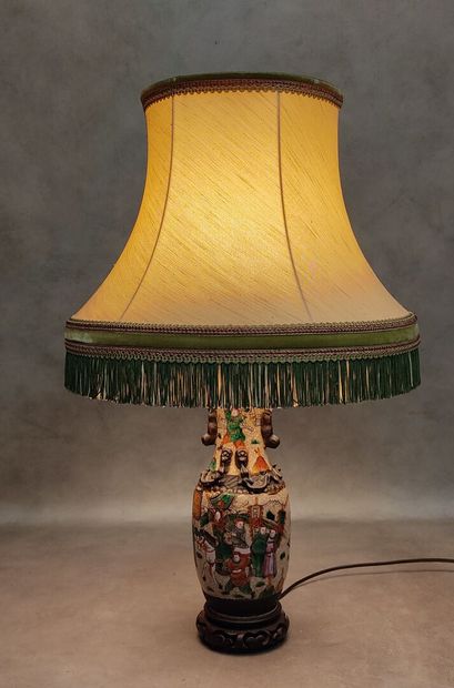 A pair of cloisonné vases with dragon design
H...