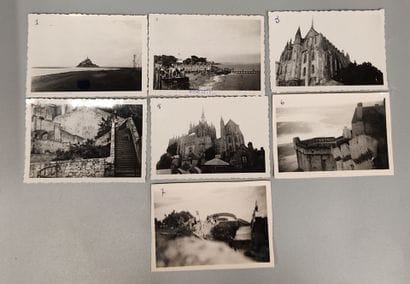 an album of about 350 mostly modern postcards
average...