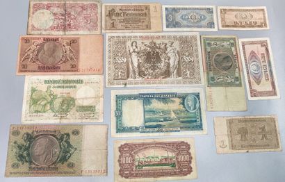 World - Lot of 13 old banknotes - Various...
