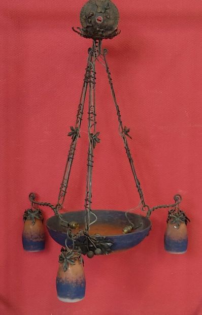 MULLER FRERES, LUNEVILLE
Three tulip suspension...