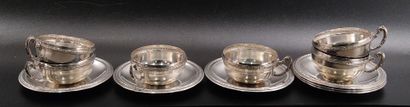 Lot: six small bowls in white opaline with...