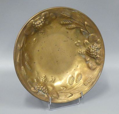 Lot: two-handled pewter dish
Diameter 24...