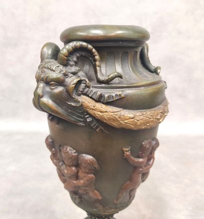 A pair of Regula urn vases decorated with...