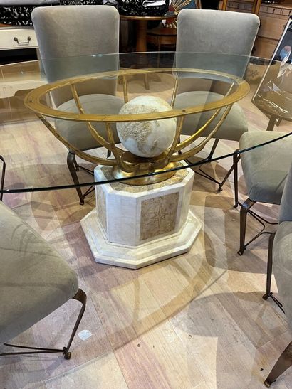Dining room FURNITURE including :
-an oval...