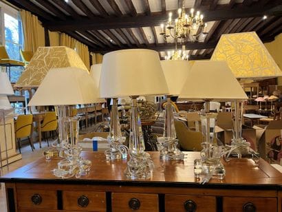LOT of 7 transparent plexi lamps with shades,...