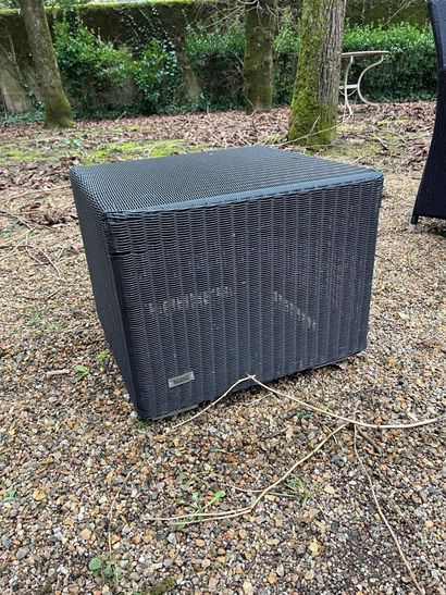 LOT of garden furniture including :
8 metal...