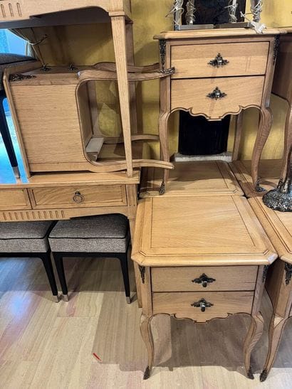 LOT comprising 4 Louis XV style bedside tables,...
