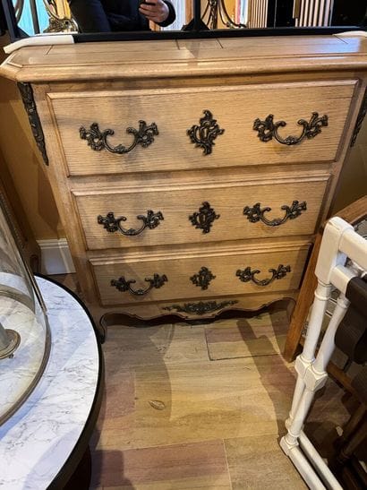LOT of furniture including :
2 Louis XV-style...