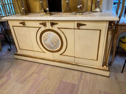 Dining room FURNITURE including :
-an oval...