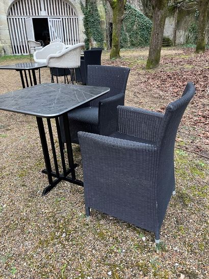 LOT of garden furniture including :
8 metal...
