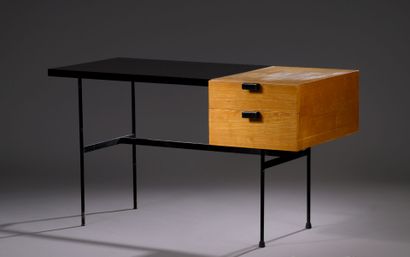 Pierre PAULIN (1927-2009)
THONET publisher.
Desk...