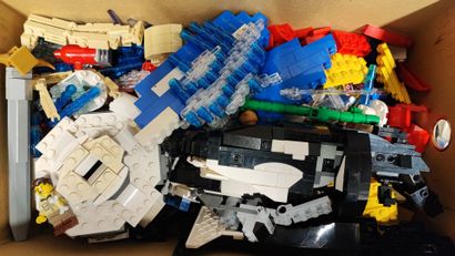LEGO VRAC
Vrac d'environ 2.6 kg de Lego gris...