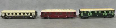 EP : Ensemble de 3 wagons
Wagon de voyageurs...