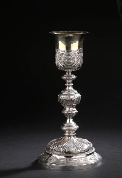 PARIS, 1831-1838
Calice en argent partiellement...